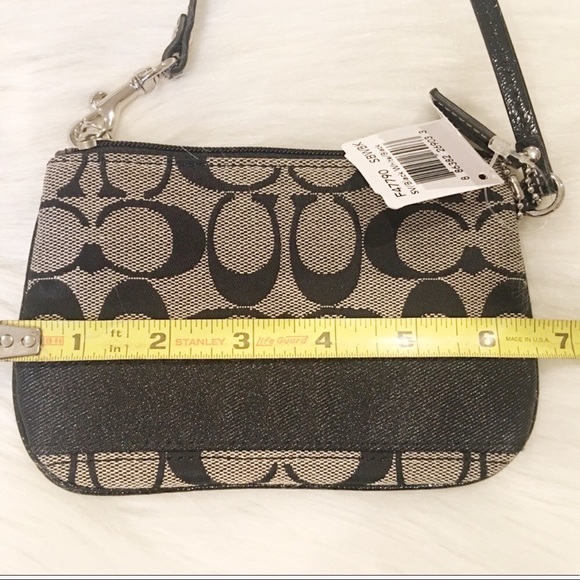 COACH BLACK & GRAY SIGNATURE LOGO WRISTLET - Picture 5 of 6